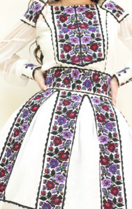 Плаття бохо з вищивкою на льоні