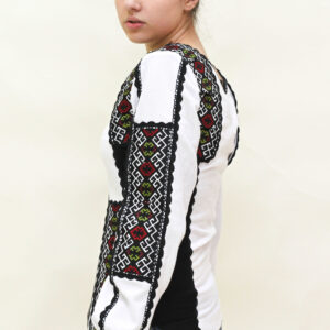 Сорочка вишиванка тканина льон вишивка гладдю