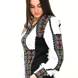 Авторська сорочка вишиванка тканина льон вишита сорочка жіноча на льоні
